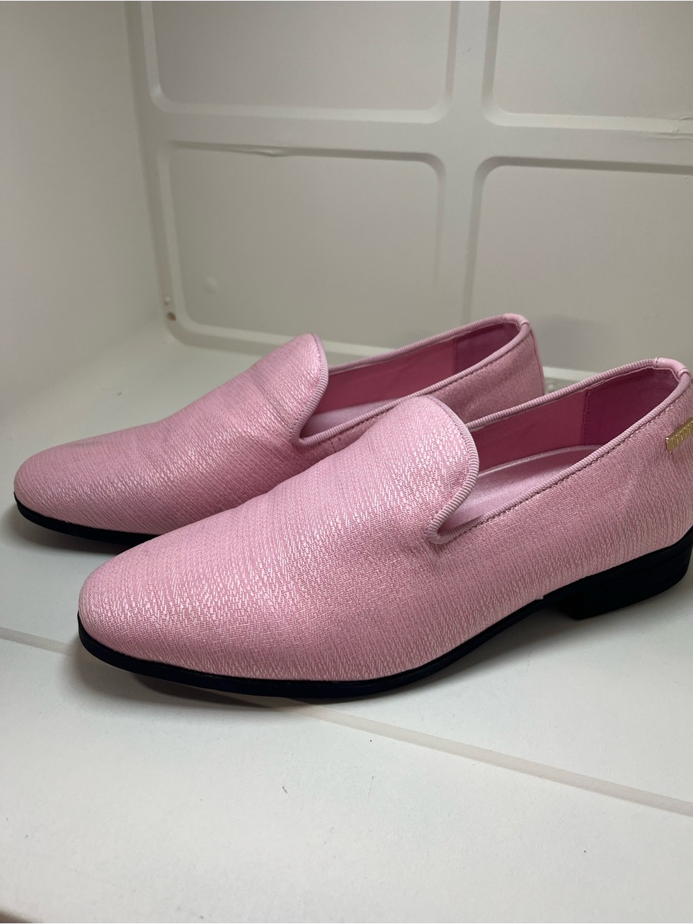 Uubaris Pink Men's Slip-On Loafers